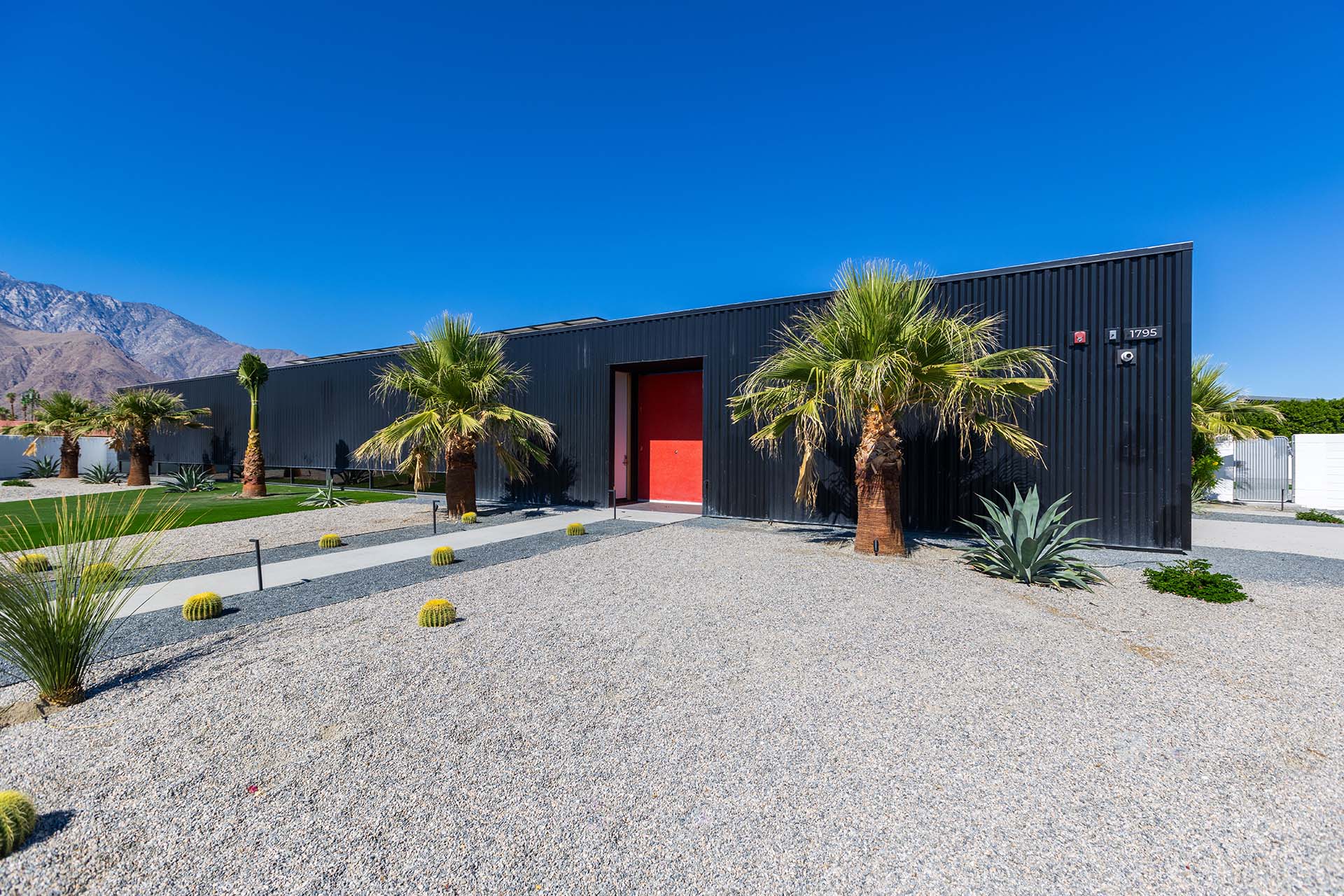 Contemporary Palm Springs residence with desert landscaping